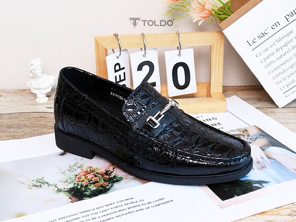 Giày cao 7cm da bóng vân cá sấu