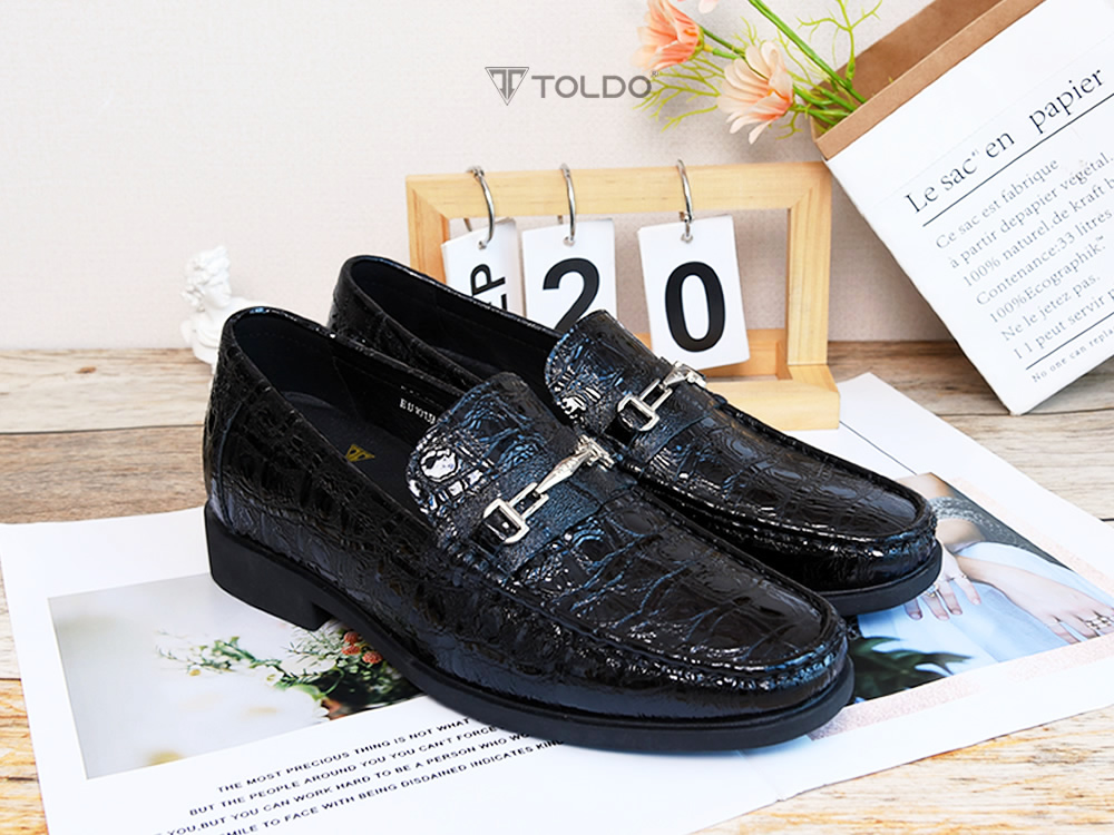 Giày cao 7cm da bóng vân cá sấu