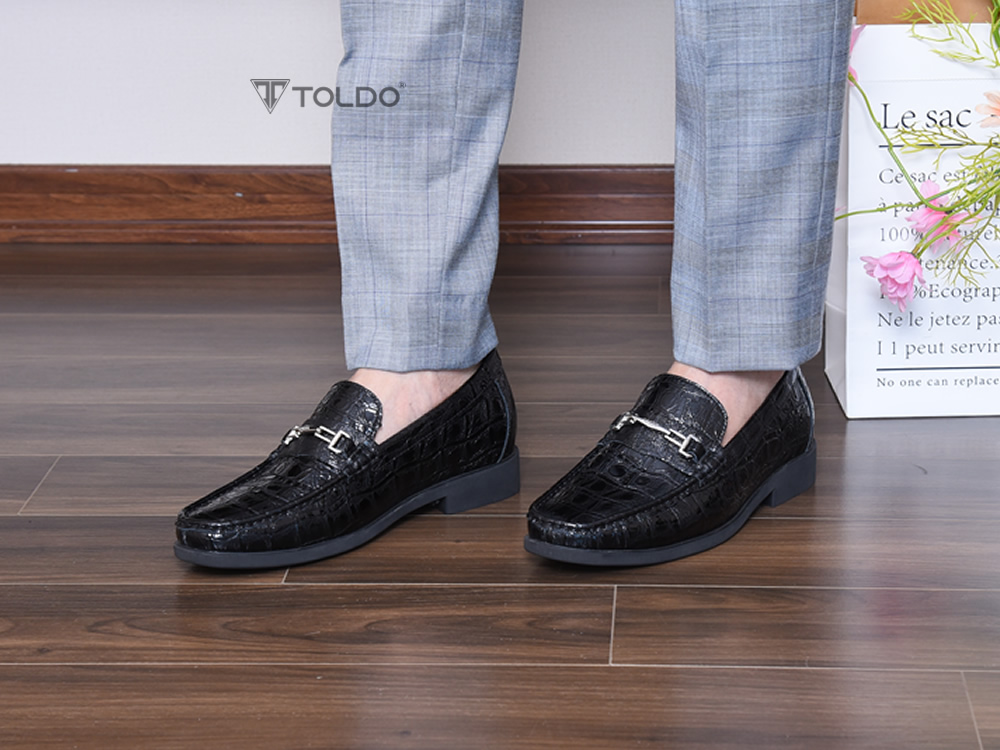 Giày cao 7cm da bóng vân cá sấu