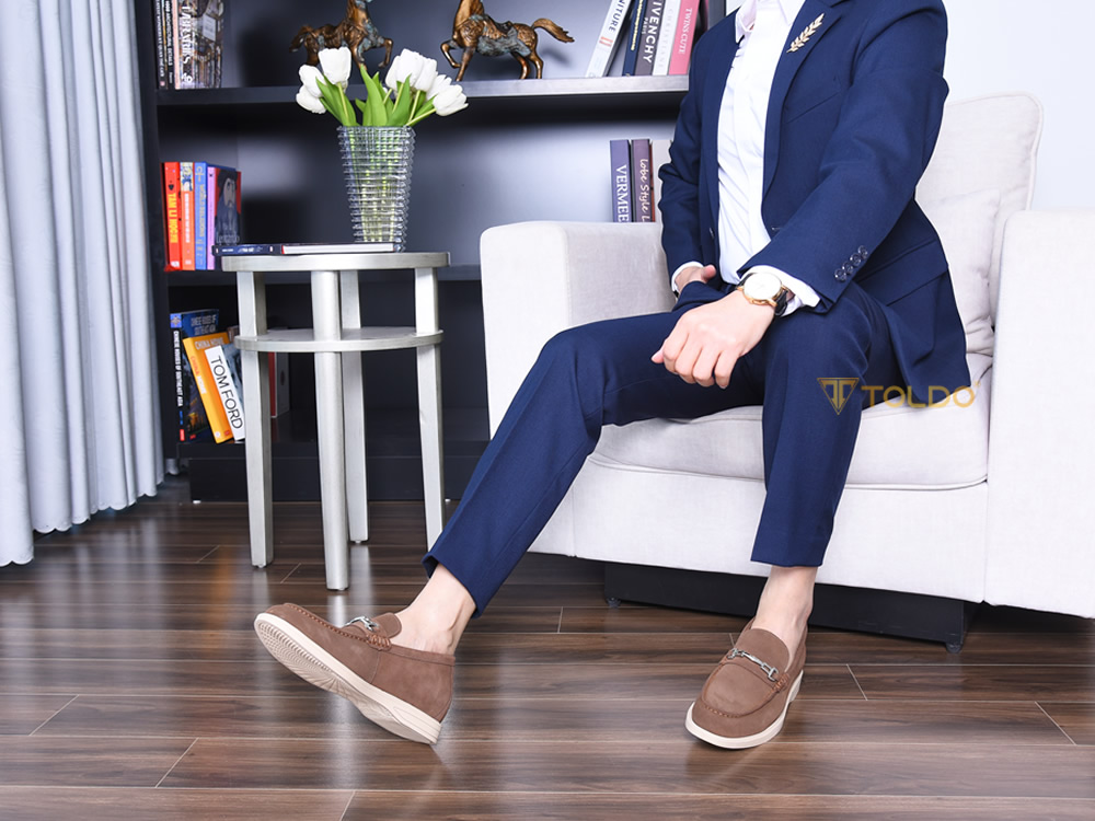 Giày cao 6cm da lộn mềm đế khâu