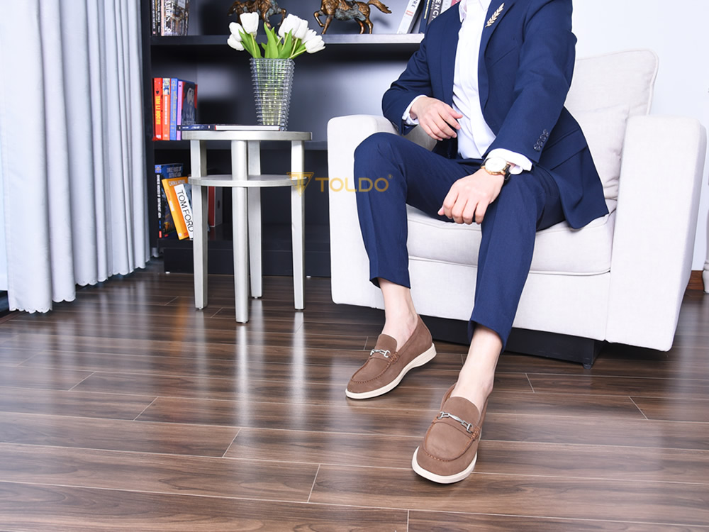 Giày cao 6cm da lộn mềm đế khâu