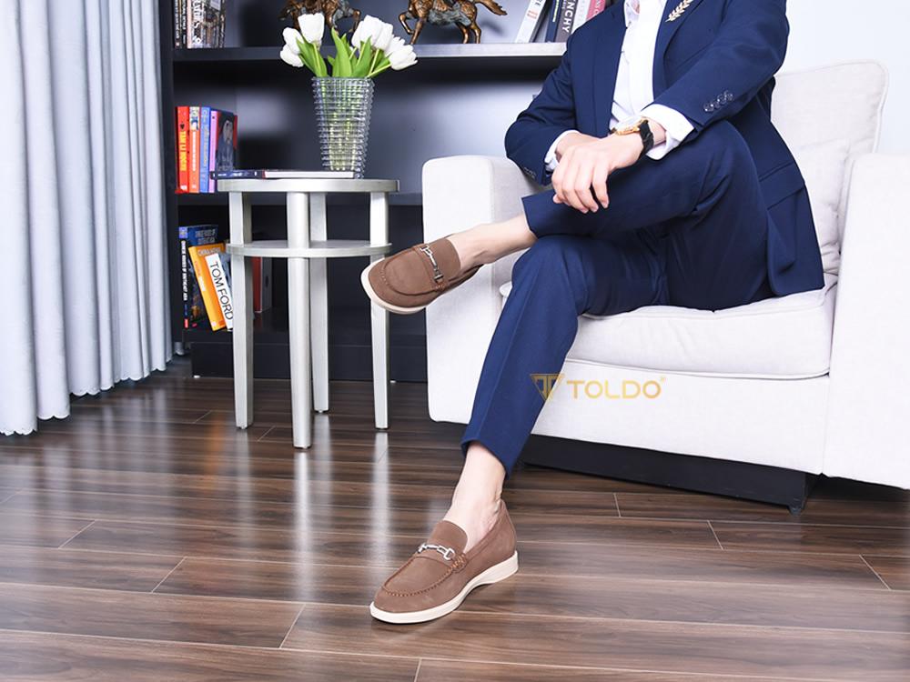 Giày cao 6cm da lộn mềm đế khâu