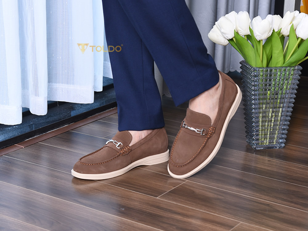 Giày cao 6cm da lộn mềm đế khâu