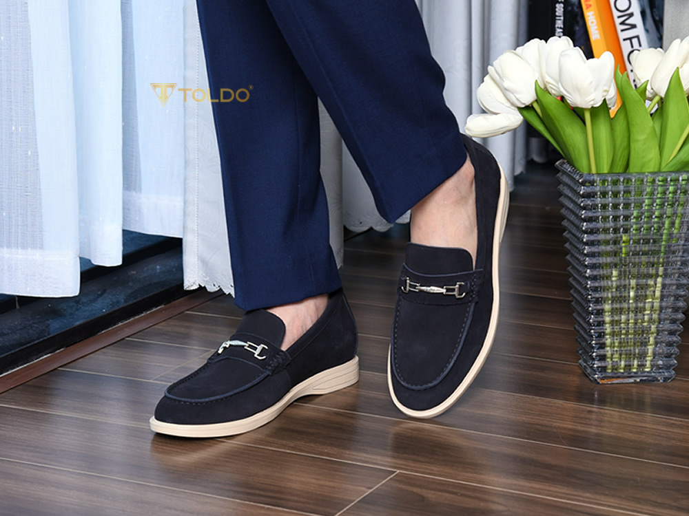 Giày cao 6cm da lộn đế khâu