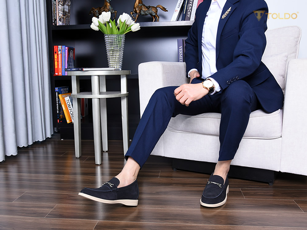 Giày cao 6cm da lộn đế khâu