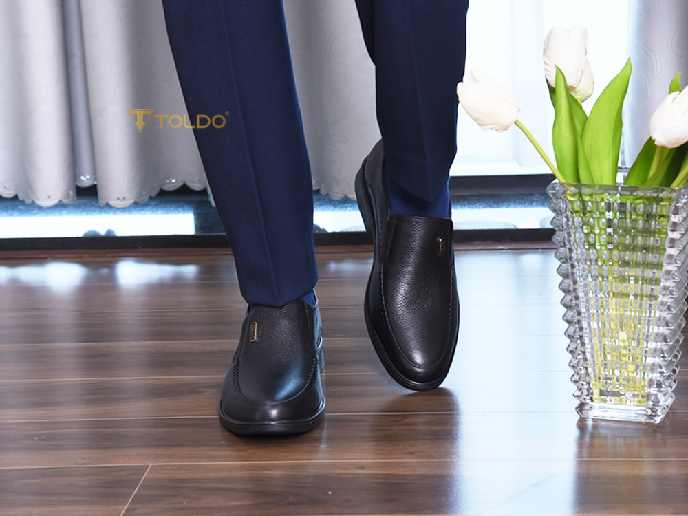 Giày cao 7cm da bò sần đế khâu