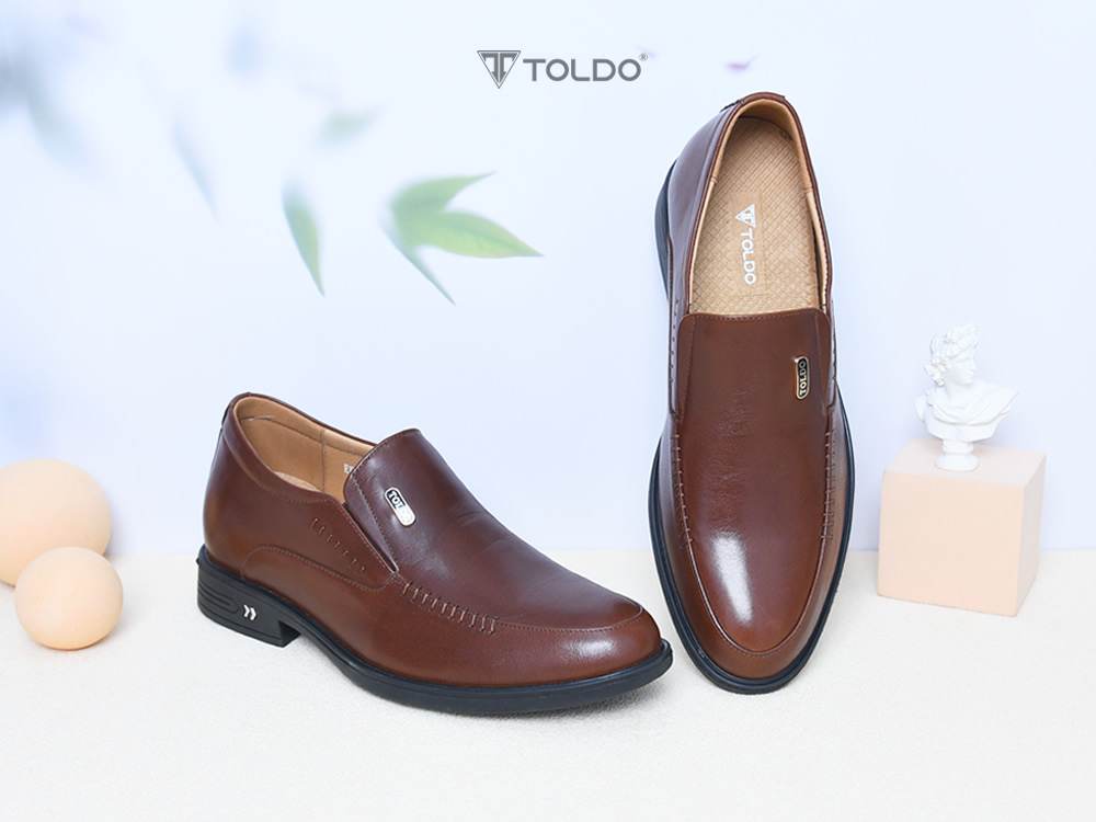 Giày cao 7cm màu nâu đế khâu siêu nhẹ