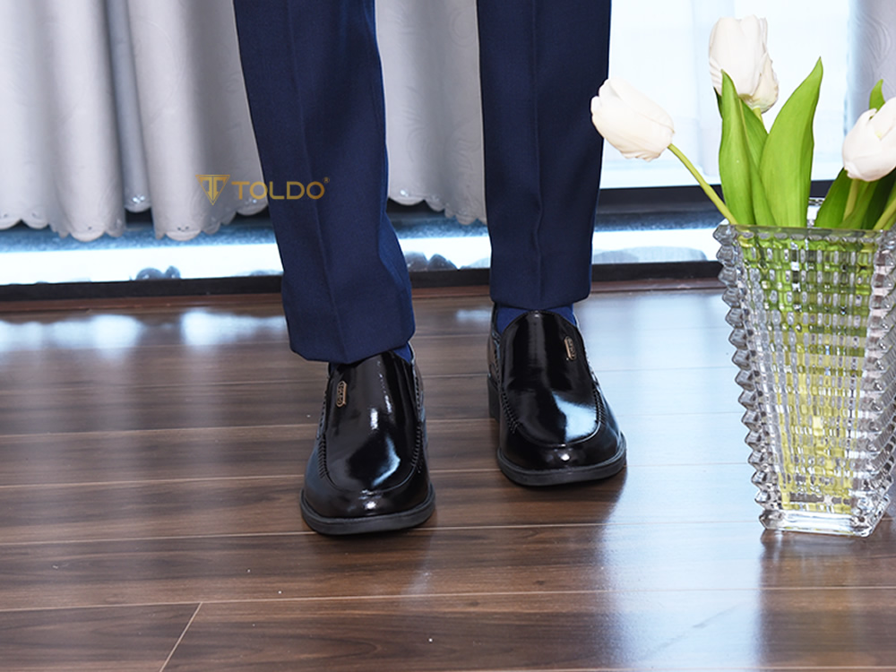 Giày cao 7cm da bóng đế khâu