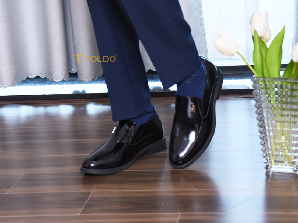 Giày cao 7cm da bóng đế khâu