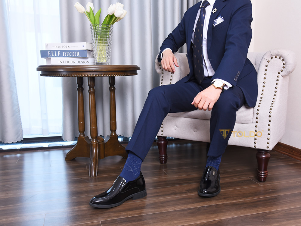 Giày cao 7cm da bóng đế khâu