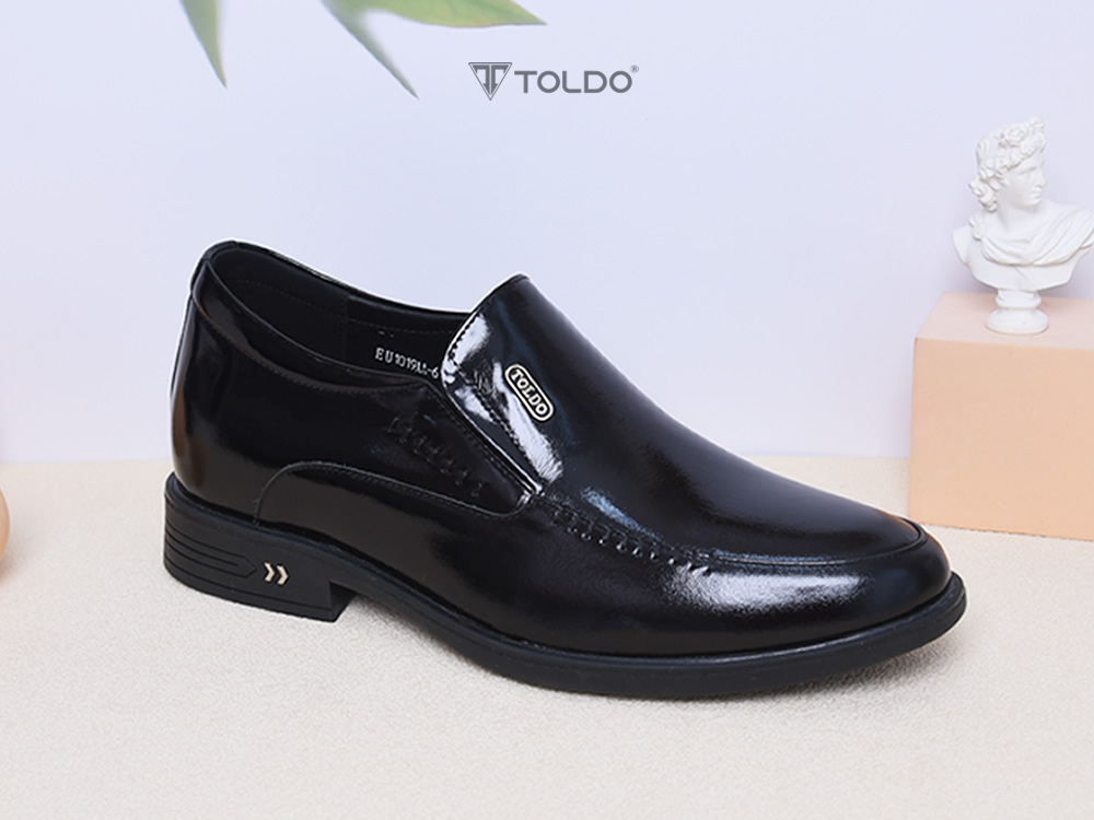 Giày cao 7cm da bóng đế khâu