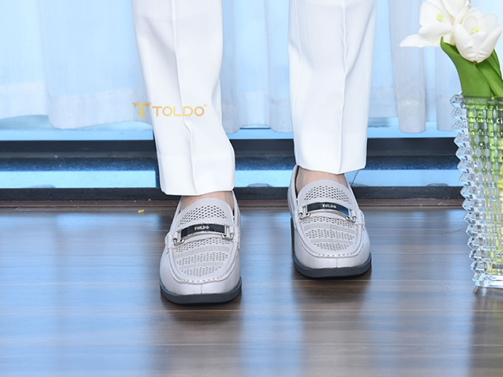 Giày cao 7cm đục lỗ thoáng khí da thật