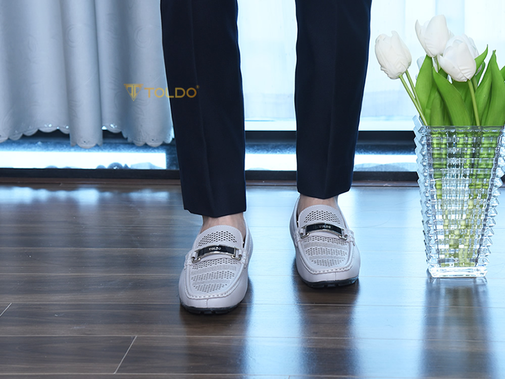 Giày mọi nam tăng 6cm đục lỗ thoáng khí