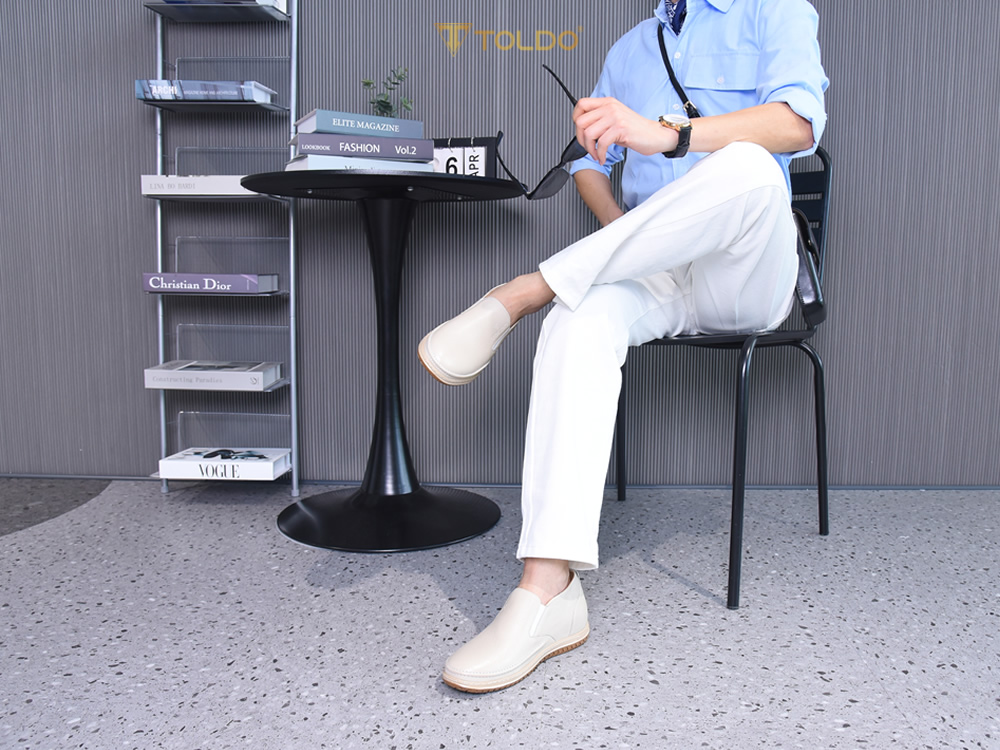 Giày cao 7cm da sần mềm đế khâu