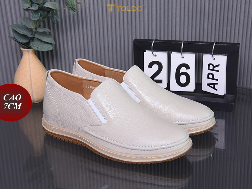Giày cao 7cm da sần mềm đế khâu