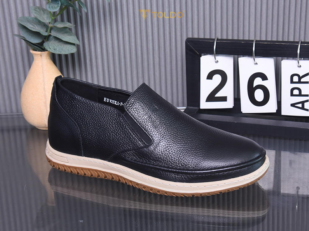 Giày cao 7cm da sần mềm nhẹ
